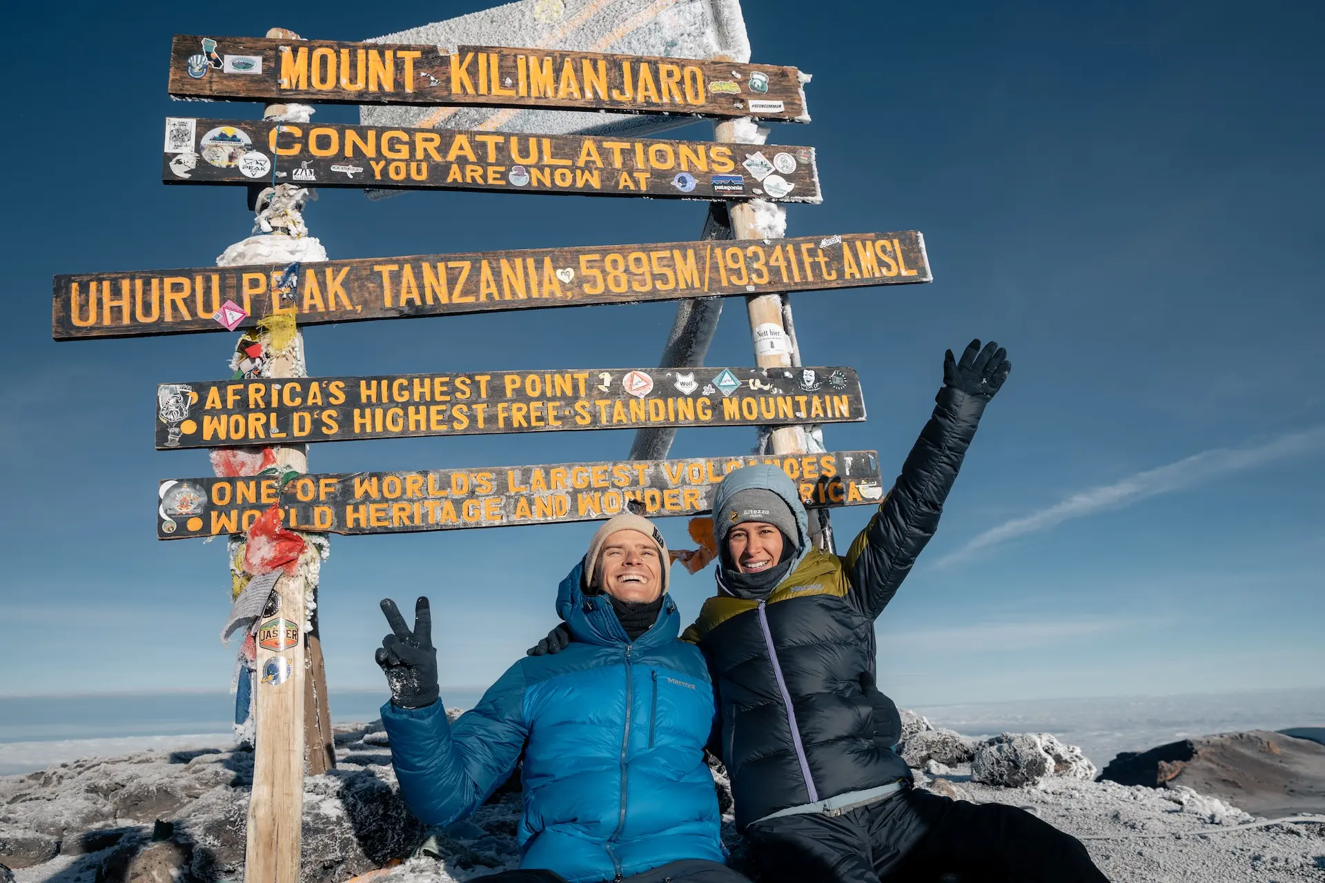 Il noto travel influencer @jonny.melon ha partecipato alla nostra scalata di gruppo e ha raggiunto con successo la vetta